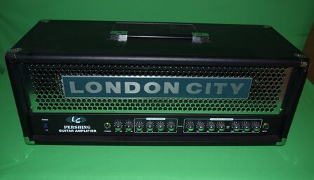 London City Pershing 100W Top Chrome met footswitch