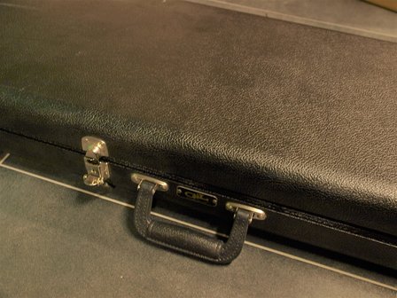 G&amp;L Legacy USA White MP met stevige Tolex Case en certificaat van echtheid