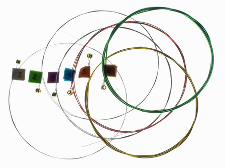 Gekleurde set snaren voor elektrische gitaar 009