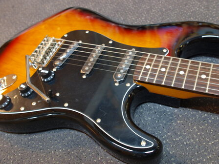 London City Spitfire MKII, Tobacco Sunburst met zwarte slagplaat 
