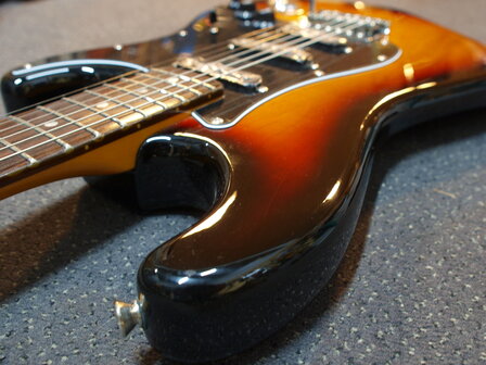 London City Spitfire MKII, Tobacco Sunburst met zwarte slagplaat 