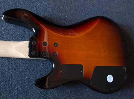 G&amp;L Tribute M2000 3tone sunburst MP, nu met stevige orginele G&amp;L gigbag