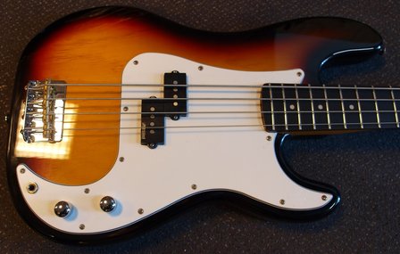 Vintage V4 SB P-Bass in Sunburst