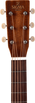 Sigma DM-15E-AGED electro-akoestische dreadnought, aged old whiskey barrel