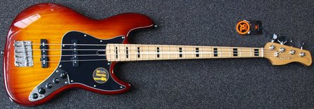 Sire Marcus Miller V7+ Vintage Swamp Ash 4-snarige basgitaar, Tobacco Sunburst, 2nd Gen