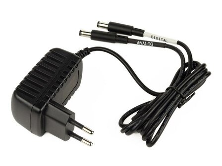 Boston ge&iuml;soleerde adapter voor ruisvrij voeden van analoge &amp; digitale pedalen, voeding 9V
