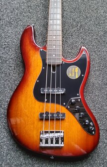 Sire Marcus Miller V3+ 4-string bass guitar tobacco sunburst, 2nd Gen