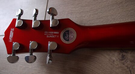 Cort Sunset II Candy Apple Red