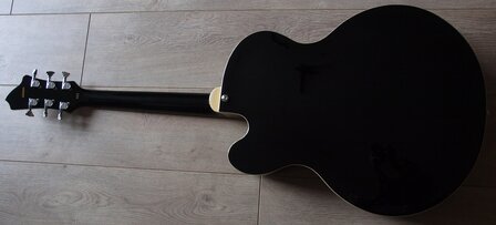 ​HAGSTROM Tremar HJ500 Black, nu met Hagstrom koffer