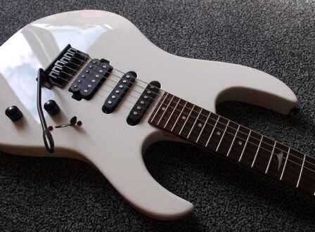 L&acirc;g Arkane A66-WHT White, prototype!