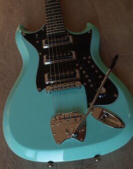 Hagstrom HIII Original Tremar, Aged Sky Blue