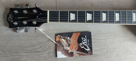 EKO VL480 GTV LesPaul-model Aged Gold Sparkle P-90
