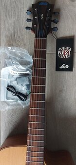 L&acirc;g Tramontane Hyvibe 10 Satin, Smart Guitar 