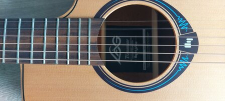 L&acirc;g Tramontane Hyvibe 10 Satin, Smart Guitar 