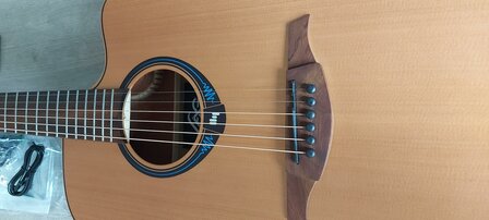 L&acirc;g Tramontane Hyvibe 10 Satin, Smart Guitar 