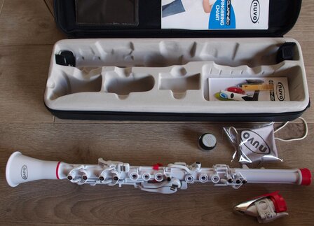 Nuvo Clarineo, wit-pink, Stemming C, Licht polymeer, Standaardset