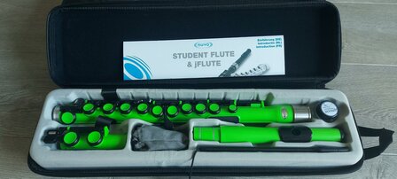 Nuvo Student Flute, Laser Green