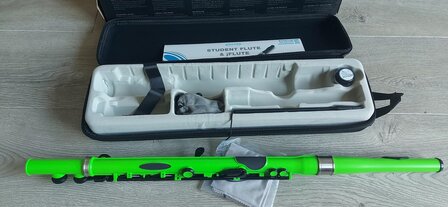 Nuvo Student Flute, Laser Green