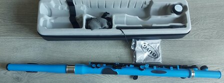 Nuvo Student Flute, Electric Blue