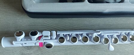 Nuvo Student Flute, White Pink