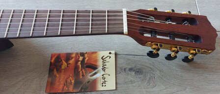 Salvador Cortez Iberia Series Luna PA classic guitar solid Canadian cedar top + sapele