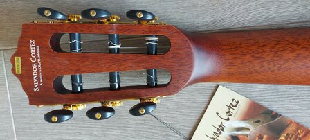 Salvador Cortez Iberia Series Luna PA classic guitar solid Canadian cedar top + sapele