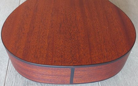 Salvador Cortez Iberia Series Luna PA classic guitar solid Canadian cedar top + sapele