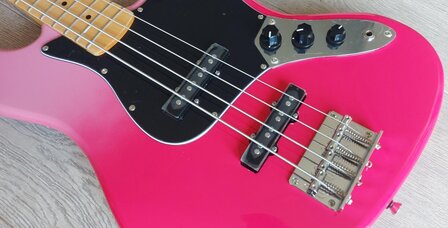 SX Modern Series JB style electric bass guitar with gigbag, pink twilight