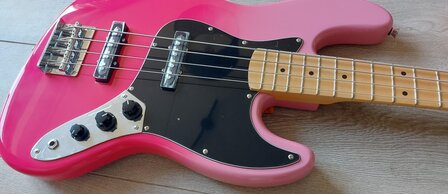 SX Modern Series JB style electric bass guitar with gigbag, pink twilight