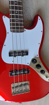 SX elektrisch basgitaarpakket, met versterker, tas, riem, tuner en kabel, candy apple red