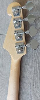 SX elektrisch basgitaarpakket, met versterker, tas, riem, tuner en kabel, 3 tone sunburst
