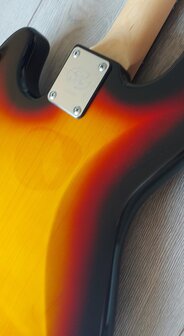 SX elektrisch basgitaarpakket, met versterker, tas, riem, tuner en kabel, 3 tone sunburst