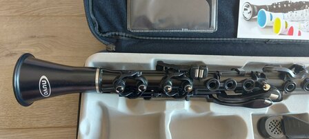 Nuvo Clarineo, zwart zilver