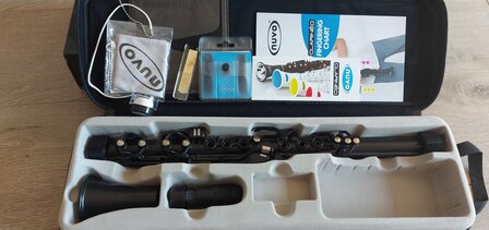 Nuvo Clarineo, zwart zilver