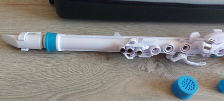 Nuvo Clarineo, wit-blauw