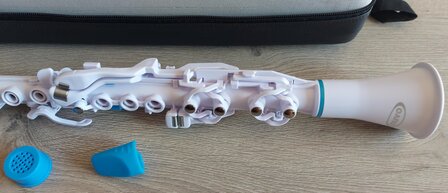 Nuvo Clarineo, wit-blauw