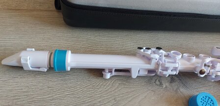 Nuvo Clarineo, wit-blauw