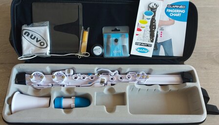 Nuvo Clarineo, wit-blauw