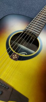 L&acirc;g Tramontane 70 Dreadnought Brownburst