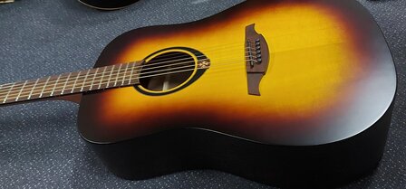 L&acirc;g Tramontane 70 Dreadnought Brownburst