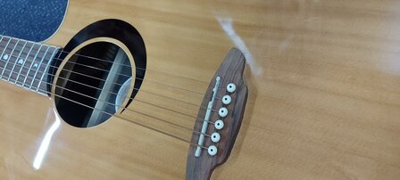 Luna Oracle Series Eclipse electro-akoestische gitaar