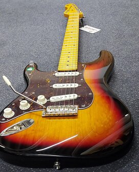 Vintage V6 lefthanded ReIssued Electric Guitar, Vintage Sunburst