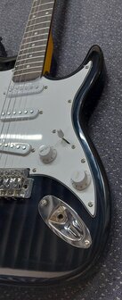 Washburn Sonamaster Series Black nu met hoes, kabel, riem en Cort 30W versterker