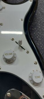 Washburn Sonamaster Series Black nu met hoes, kabel, riem en Cort 30W versterker