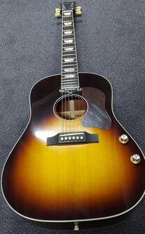 Sigma JM-SG160E+ Dreadnought Slope Shoulder Electro met koffer