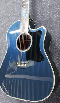 Takamine LTD-2021 Bluerose limited edition met koffer, laatste exemplaar en is op voorraad