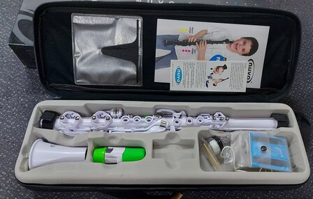 Nuvo Clarineo, wit-groen