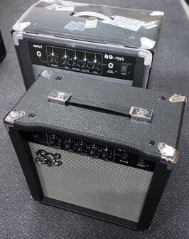 SX BA1565 elektrische basgitaarversteker