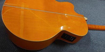 Tanglewood Super Jumbo Evolution Exotic Viscount Trans Orange nu met koffer
