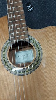 Salvador Student Series Nova CCE classic guitar cedar + sapele
